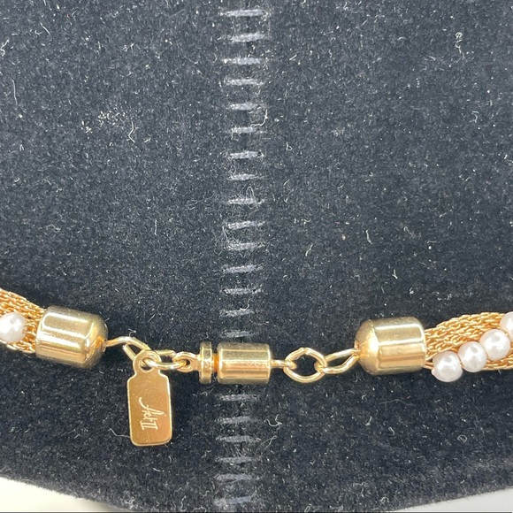 **3/$20** Vintage Act 2 Gold Mesh with Pearls Necklace - Picture 4 of 9